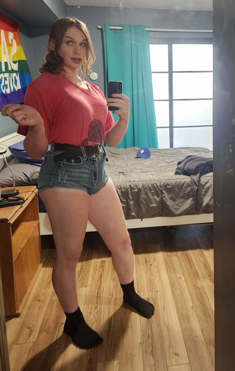 hausofdecline's tweet photo. Been two years on HRT today. Very happy with the results. https://t.co/Gvqr1Jgzkq