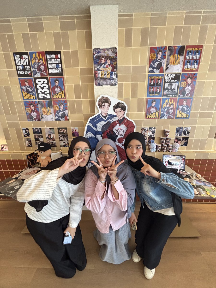 peachhana_'s tweet photo. Agenda nya briize🖤❤️💙

@2339SCES
#2339RIVALRY https://t.co/LBRYhqUCfB