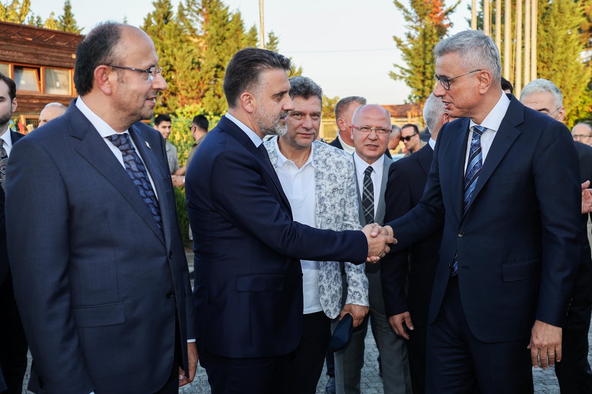 sahinbiba16's tweet photo. Sağlık Bakanımız Sayın Prof. Dr. Kemal Memişoğlu ve çok kıymetli protokol üyelerimizin katılımlarıyla Önceki Dönem İl Başkan Yardımcımız, Bakan Danışmanı Abdurrahman Tığ'ın kıymetli oğlunun nikah törenine katılarak mutluluklarına şahitlik ettik.

Genç çiftimiz Ebrar & Celal kardeşlerime bir ömür boyu sağlık, bereket, huzur ve mutluluk diliyorum.