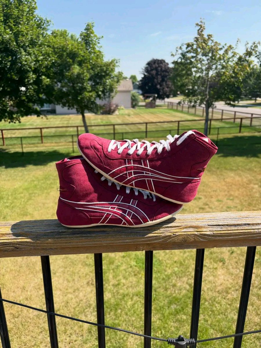 jackwillia7057's tweet photo. AVAILABLE
ord Maroon Og exeo

Size 10

$300 obo

Insane condition no flaws. https://t.co/DebQlvgu6e