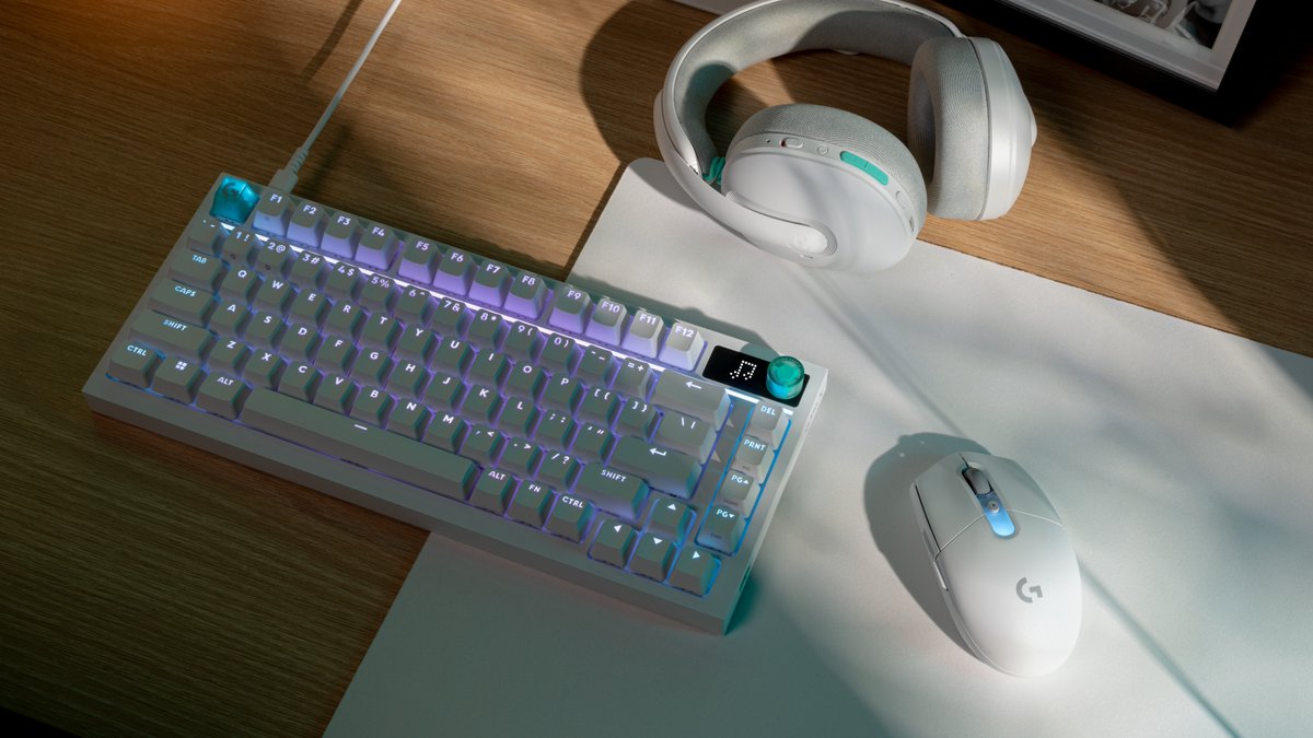 LogitechG's tweet photo. Setup's set. Keys loaded https://t.co/ArlAvyNRdV