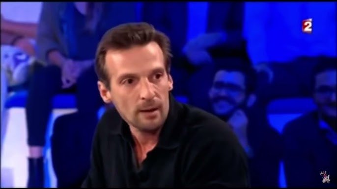Roronoa95c's tweet photo. Vouloir paraître plus masculin j’ai toujours vu cette idée en bizarre quand même, genre soit normal mec https://t.co/3amzU4pOI8
