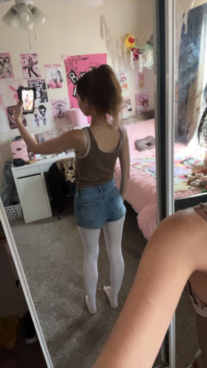 sprinkllpoptart's tweet photo. Felt pretty today <3 https://t.co/DzaCzgcUdY