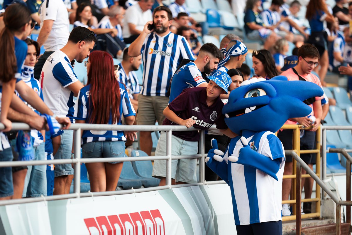 FCPorto's tweet photo. Sempre Porto 💙 https://t.co/MbpwYUTAjq