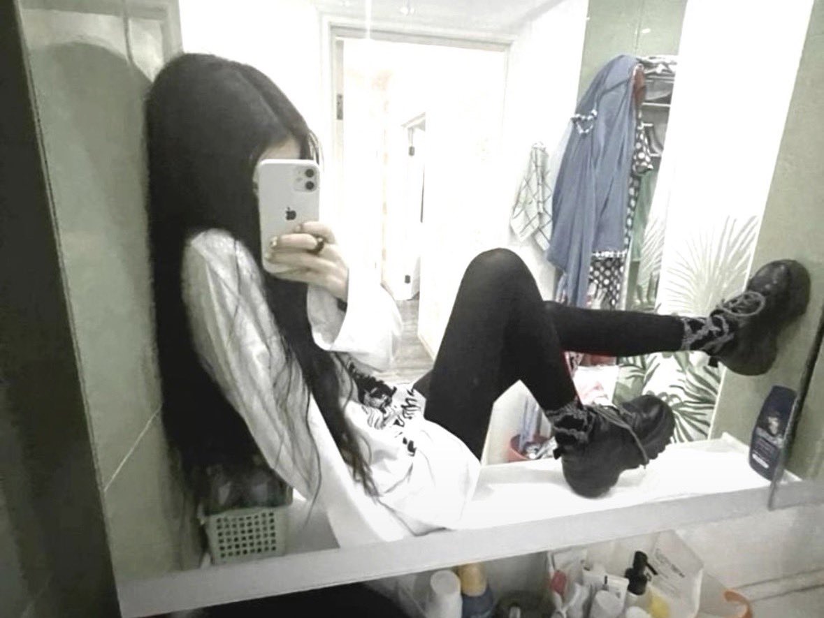 ꒰ঌ neli ໒꒱ tweet media