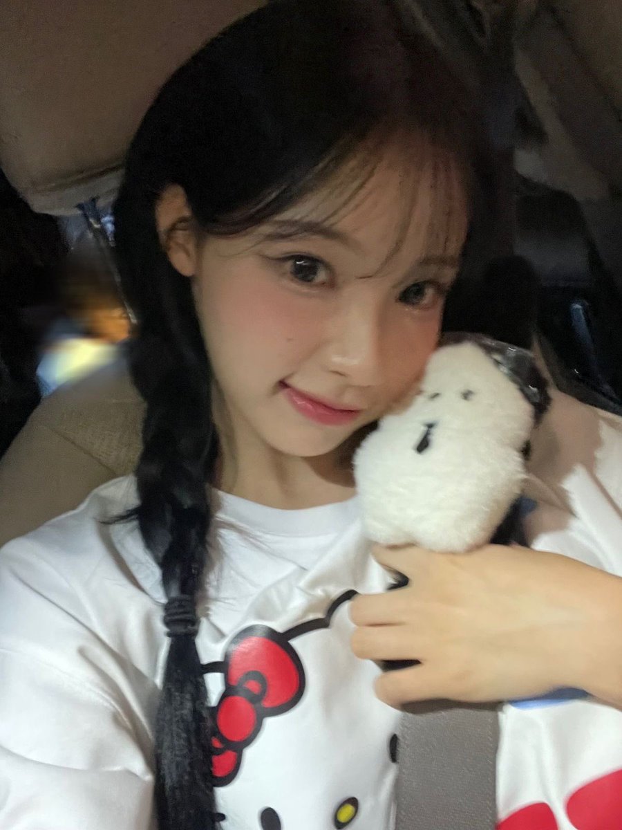 haerinlemonzest's tweet photo. 𝜗ৎ hiii everyone, i'm kira

[d -28] looking for interactive moots !!

.⊹ ۪ ִ  18  she/they  🇭🇰

.⊹ ۪ ִ  njz  h2h  rescene  unchild  kiiikiii  lsfm  illit  itzy aespa

.⊹not new to #stantwt #kpoptwt #studytwt #anytwt

♡  and  ↻  to  spread  ty!
 all fandoms welcome <3 https://t.co/4gykY9iioc