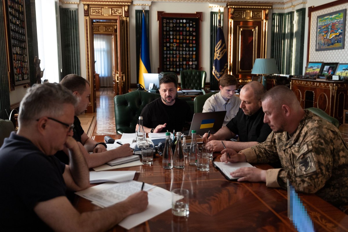 ZelenskyyUa's tweet photo. I spoke with the President of the UAE, Mohamed bin Zayed Al Nahyan @MohamedBinZayed. I am grateful for his complete understanding of the situation and for supporting our efforts to achieve peace and greater security. Ukraine always helps those who help us. This year, Ukrainians have made a significant contribution to the security of our partners in the Gulf region. Now, we discussed how the UAE can help us in Europe, particularly in the Black Sea region. This concerns food security, the security of maritime routes, and expanding our ability to protect lives. We also went over bilateral projects in various fields. We are working to make sure all of them are implemented. Thank you.