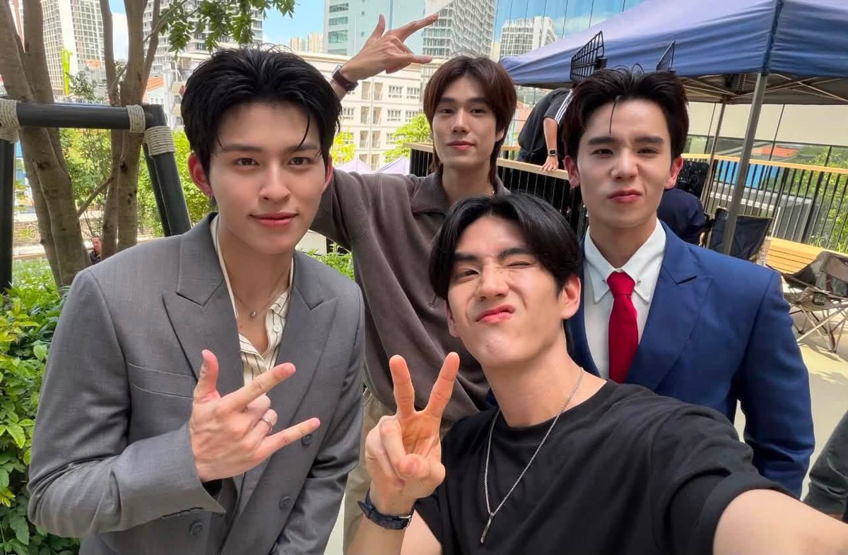 hwaiminn's tweet photo. GmmTheeVက လူစုံတက်စုံ

#PeachAndMeSeriesFinalEP https://t.co/VvOKY957TV