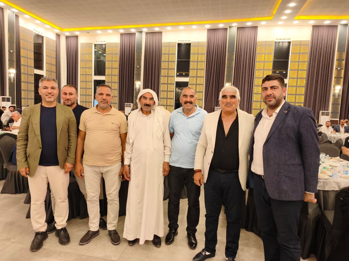 MehmetUncu47's tweet photo. Teşkilat mensuplarımızla birlikte, Fatma ve Barış evlatlarımızın düğün merasimine katılarak mutluluklarına ortak olduk.

Çapın ailelerini tebrik ediyor, genç çiftimize ömür boyu sağlık, huzur, mutluluk ve bereket içerisinde bir ömür diliyorum. Rabbim muhabbetlerini artırsın, birlik ve beraberliklerini daim eylesin. Hayırlı, huzurlu ve mesut bir yuvaları olsun. 🤲💐