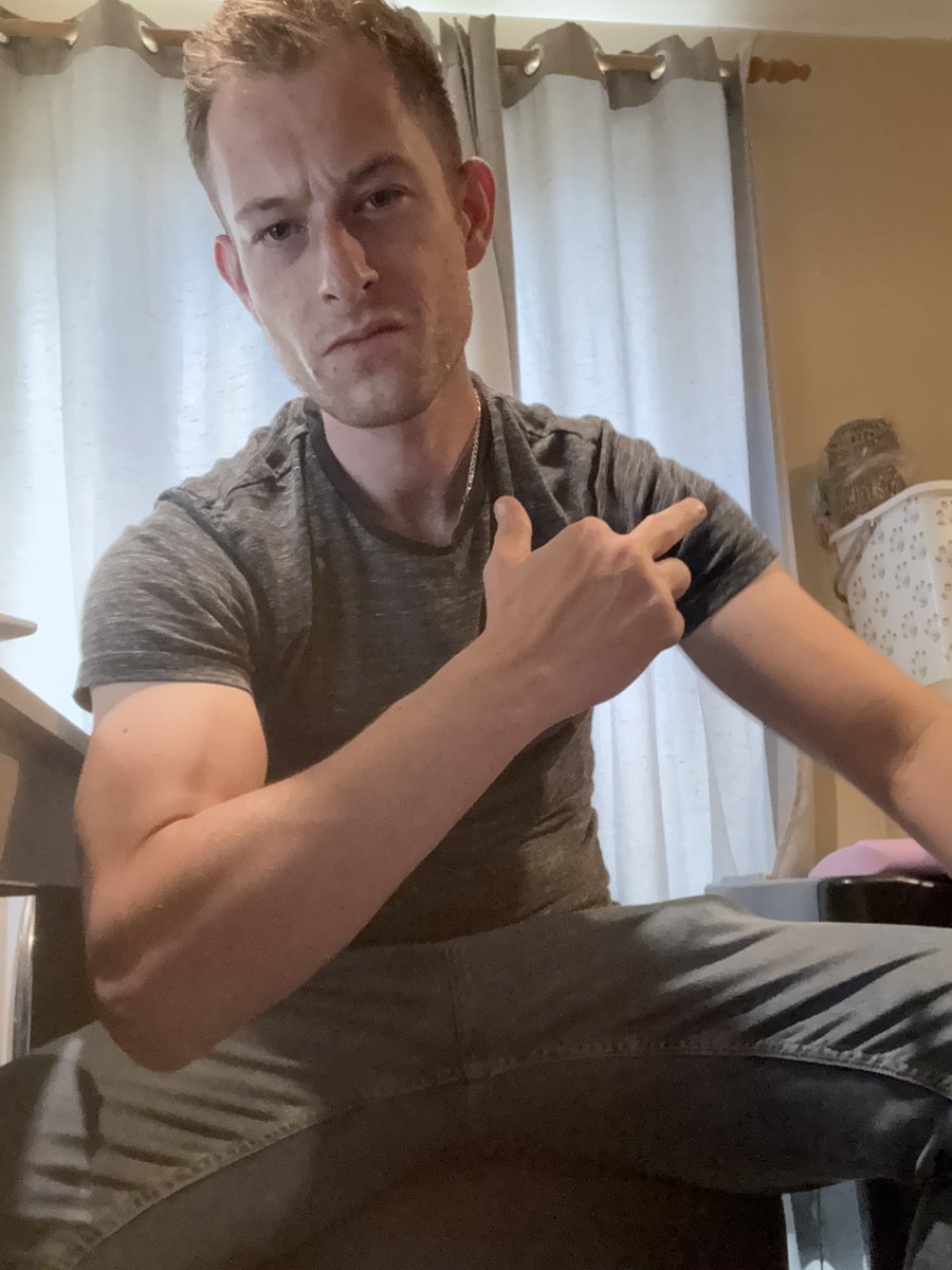 Master_Ceasar's tweet photo. Repeat after me … “I’m a dirty little brainless fuck who gives everything to Master Ceasar” 

💪🤑🤣🤴🏻🤯

#findom #drains #alpha #goon https://t.co/zXuBiu19jA
