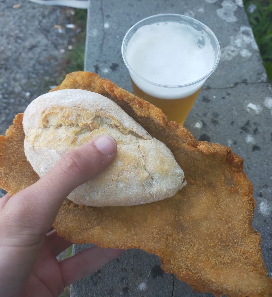 SportScran's tweet photo. Panado sandwich - steak in breadcrumbs at Cruz do Reguengo Stadium 

🇵🇹 €3 (£2.57) ⚽️ https://t.co/TQUWcgKrqm