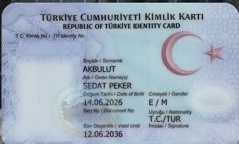 ConflictTR's tweet photo. Yeni doğan bebeklerine “Sedat Peker” adını veren ailelerin sayısı 100’e ulaştı.

Son olarak 100’üncü bebeğin Mardin’in Midyat ilçesinde dünyaya geldiği öğrenildi.

Sedat Peker, kendi adını taşıyan tüm bebeklerin ailelerine çiçek ve 50 gram altın hediye etti. https://t.co/SSKN0LyLkZ