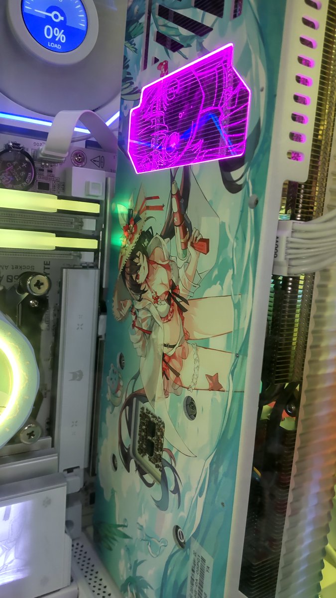 Februar_dd's tweet photo. #自作PC #YESTON
YESTON SAKURA Sugar RTX4080Superを組み込んで、萌え特化型というコンセプトに集約した自作PC2号機が形になりました。
ネオンみたいに顔が浮かび上がるのが面白いですね。 https://t.co/KM26pr6Ijj