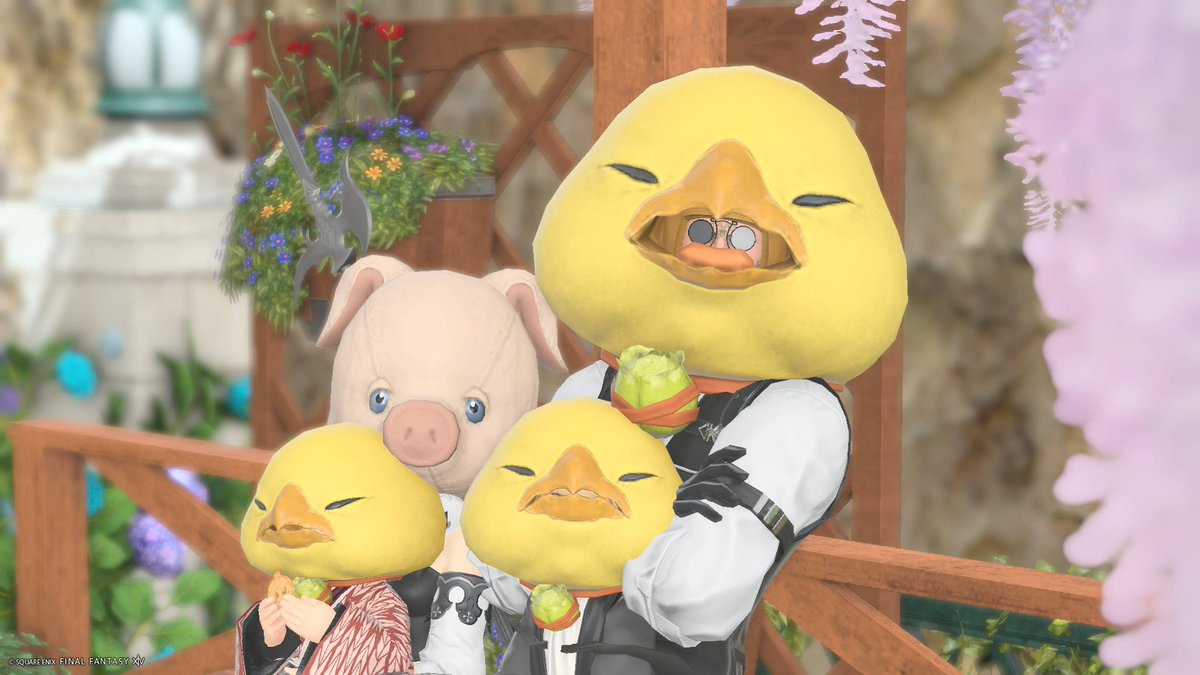 kachimi1224's tweet photo. こんな時間にFC新メンバー加入🐷

FCハウスのお庭でまったりSS撮影🌾
深夜勢すぎるメンバーでお迎え！！

新設FC lmns “ルミナス”では
0時〜の方大歓迎です〜🌙
週末のみの方もお気軽にどうぞ✨

愉快なメンバーがお迎えします🐥
GAIA🌎Alexander

#FF14 #FC募集 #FF14フレンド募集 https://t.co/vK7VuugJiK