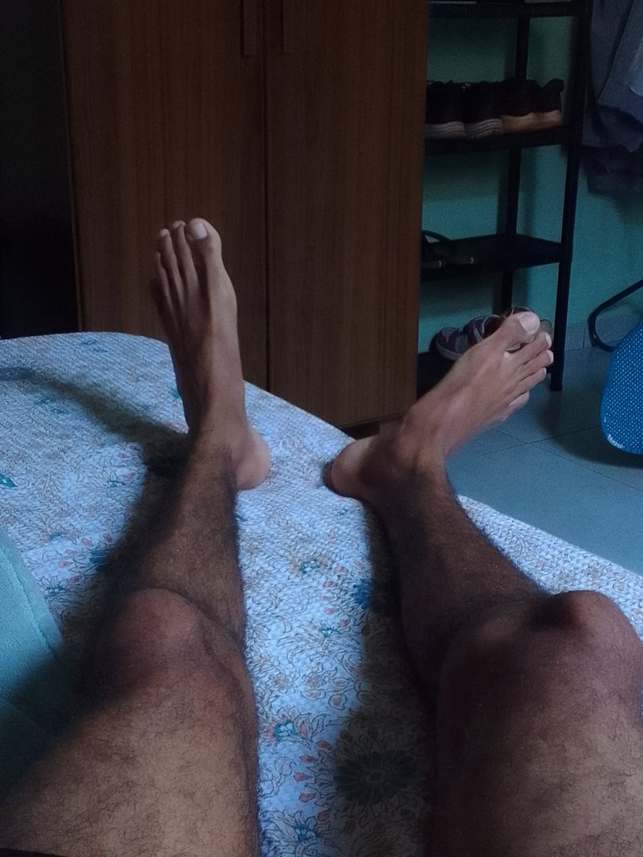 cacau_feet45's tweet photo. Aproveita que está aí e da um zoom no meu pé!
#pé https://t.co/EAF4XPhf6A