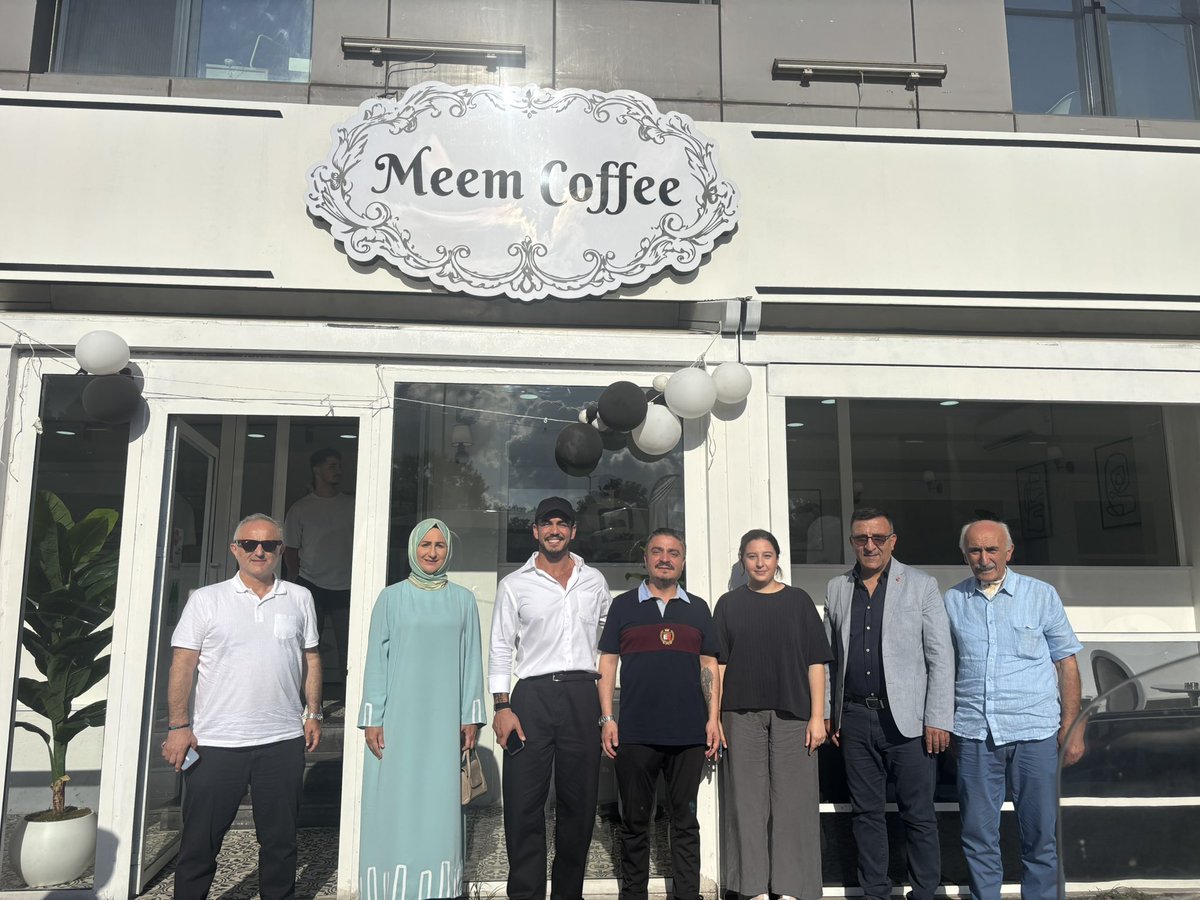 MetinCirpan's tweet photo. MHP Eyüpsultan İlçe Yönetim Kurulu Üyesi, Alibeyköyspor eski Kulüp Başkanı kıymetli kardeşimiz Mehmet Duman'ın hizmete açtığı Meem Coffee'yi, İlçe Yönetim Kurulu Üyelerimiz ile birlikte ziyaret ederek hayırlı olsun dileklerimizi ilettik.
@mehmetduman1950 @akpartiistanbul https://t.co/fpBYKgZB4r