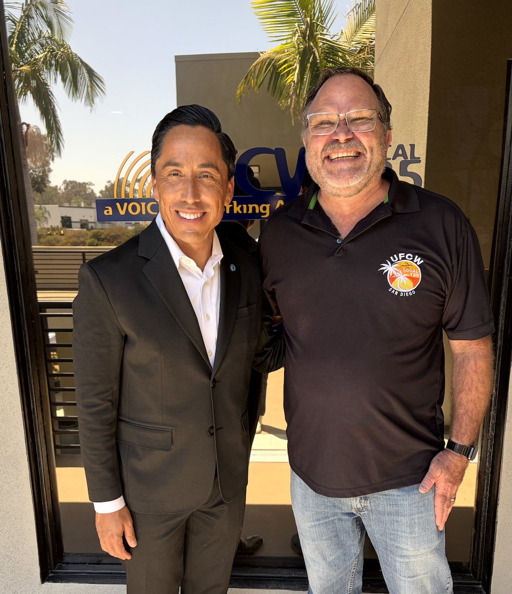 MayorToddGloria's tweet photo. Congratulations to @UFCW135 on your new headquarters! 🎉

This is an investment in the members who help keep San Diego moving every day.

Thank you to President Todd Walters and Local 135 members for standing up for working people.

#ForAllofUs https://t.co/Pz6xaq0I6p