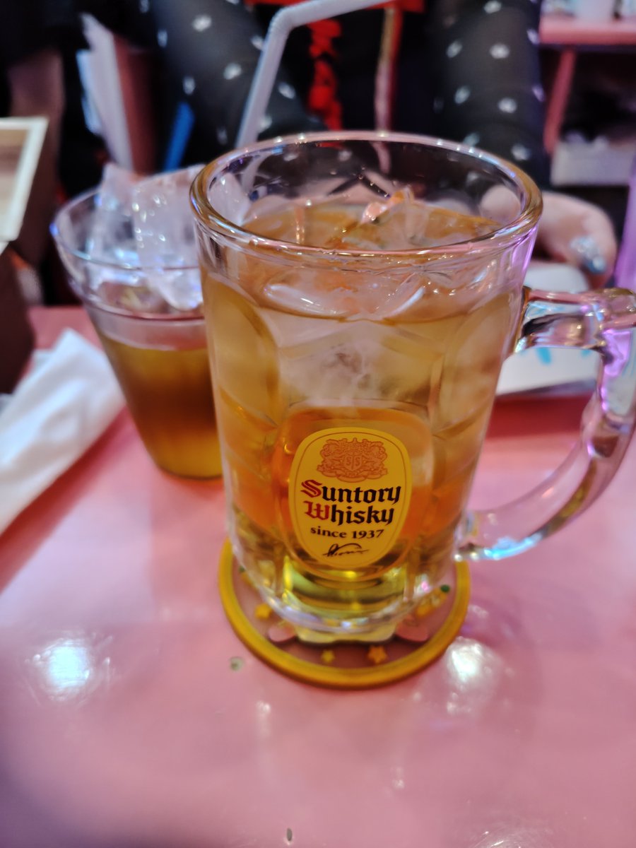 amanomoritake's tweet photo. 久々のギルイン🥤
エレベーターの乗り方も忘れている。 https://t.co/WDhzvRmzL9