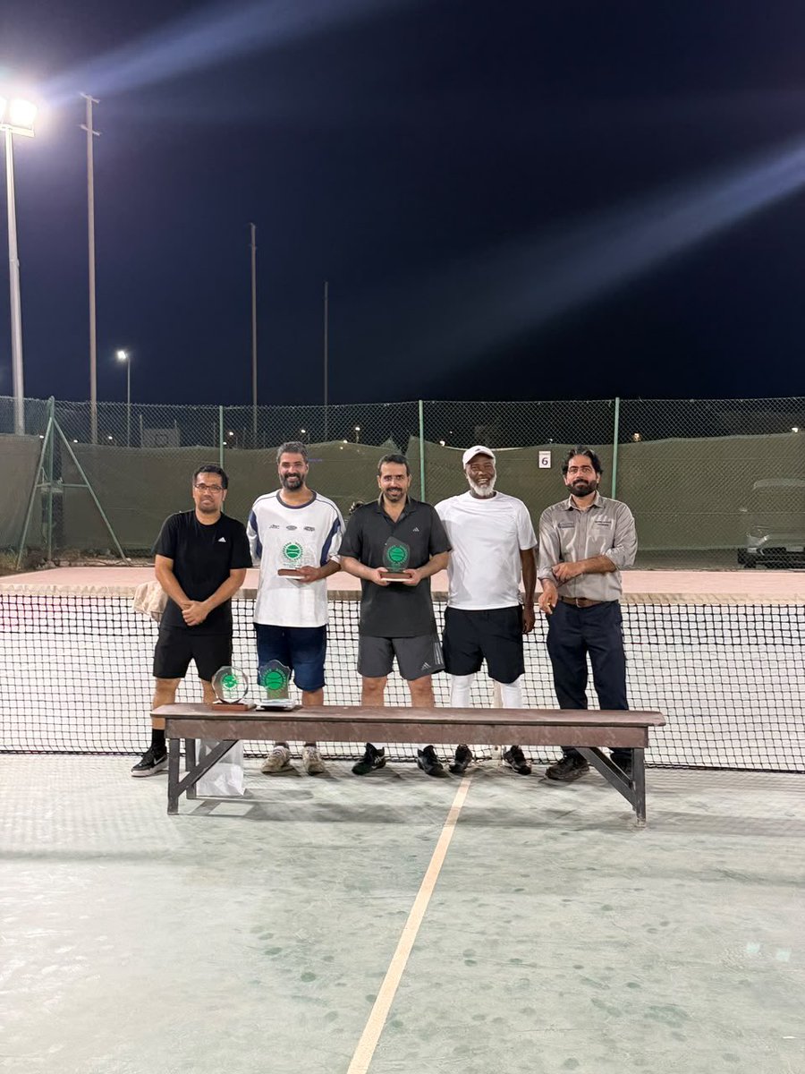 jubailtennis's tweet photo. تم اختتام منافسة زوجي رجال مستوى (أ) بمباراة حماسية مثيره  انتهت بفوز ( حمد السرور / سعود الراجح) على ( علي الخثعمي/محمد المهنا)بنتيجة (١/٢)
نشكر  هاوي @saudi_Hawi و ادارة الخدمات الاجتماعية @RCJY_Jubail لرعايتهما  و دعمهما لفعاليات و أنشطة النادي. https://t.co/CWrRRhdOl9