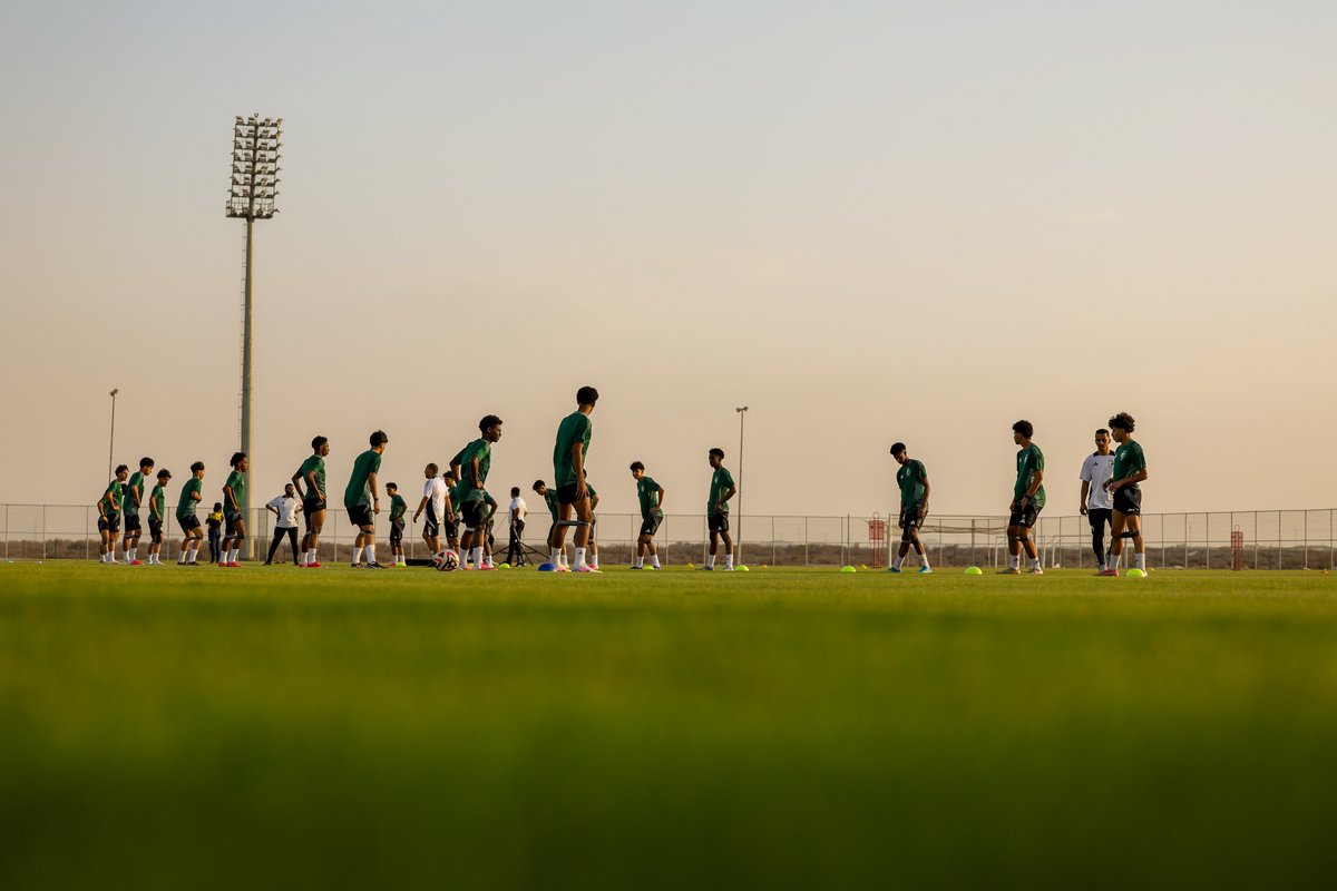 SaudiNT's tweet photo. أخضر "تحت 17 عامًا" يفتتح تدريباته في الطائف ضمن إطار برنامج الإعداد لكأس العالم. 🔽
🔗 https://t.co/hhw0p9YbXC .
#معاك_يالأخضر | #U17WC https://t.co/tfVzueybS8