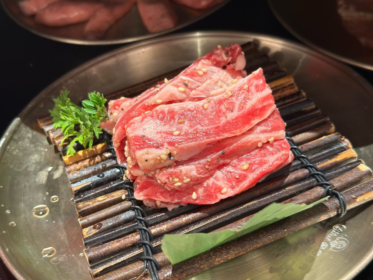 yangjiseog5's tweet photo. 今日减脂餐炫起来 烤鸡胸+水煮时蔬+杂粮饭，低卡高蛋顶饱不饿肚，懒人减脂党直接抄作业！， https://t.co/Hikg9Ej51u