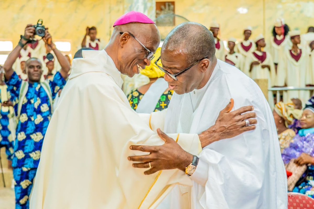 kfayemi's tweet photo. It was an honour to join the family of His Royal Majesty, Oba Adebanji Ajibade Alabi, Afuntade I, the late Alawe of Ilawe Ekiti, and the entire Ilawe Ekiti community at the Thanksgiving Mass held for the late monarch at St John’s Pro-Cathedral Catholic Church, Ilawe Ekiti, today, presided over by Most Revd Felix Femi Ajakaiye, Catholic Bishop of Ekiti Diocese.

When Plato wrote about the need for society to be governed by Philosopher-Kings in The Republic, he must have had in mind men like Oba Adebanji Ajibade Alabi, Afuntade I, the late Alawe of Ilawe Ekiti, philosophers who became Kings and governed with Solomonic wisdom and erudition.

Kabiyesi was a very impactful monarch on whose wise counsel I relied in and out of office. A brilliant mind with an unparalleled courage of conviction, his sojourn on earth made a positive impression on all those who had the privilege of meeting him.

Bisi and I continue to feel a deep sense of personal loss and sadness but remain grateful to God for Kabiyesi’s impactful life of service and sacrifice. We pray that the Good Lord comfort the family, his community, and all who suffer this irreparable loss. Amen.