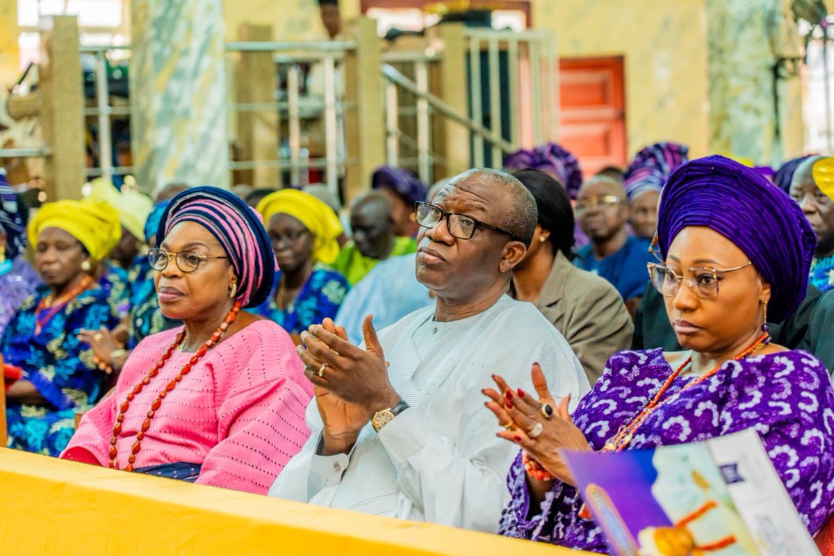 kfayemi's tweet photo. It was an honour to join the family of His Royal Majesty, Oba Adebanji Ajibade Alabi, Afuntade I, the late Alawe of Ilawe Ekiti, and the entire Ilawe Ekiti community at the Thanksgiving Mass held for the late monarch at St John’s Pro-Cathedral Catholic Church, Ilawe Ekiti, today, presided over by Most Revd Felix Femi Ajakaiye, Catholic Bishop of Ekiti Diocese.

When Plato wrote about the need for society to be governed by Philosopher-Kings in The Republic, he must have had in mind men like Oba Adebanji Ajibade Alabi, Afuntade I, the late Alawe of Ilawe Ekiti, philosophers who became Kings and governed with Solomonic wisdom and erudition.

Kabiyesi was a very impactful monarch on whose wise counsel I relied in and out of office. A brilliant mind with an unparalleled courage of conviction, his sojourn on earth made a positive impression on all those who had the privilege of meeting him.

Bisi and I continue to feel a deep sense of personal loss and sadness but remain grateful to God for Kabiyesi’s impactful life of service and sacrifice. We pray that the Good Lord comfort the family, his community, and all who suffer this irreparable loss. Amen.