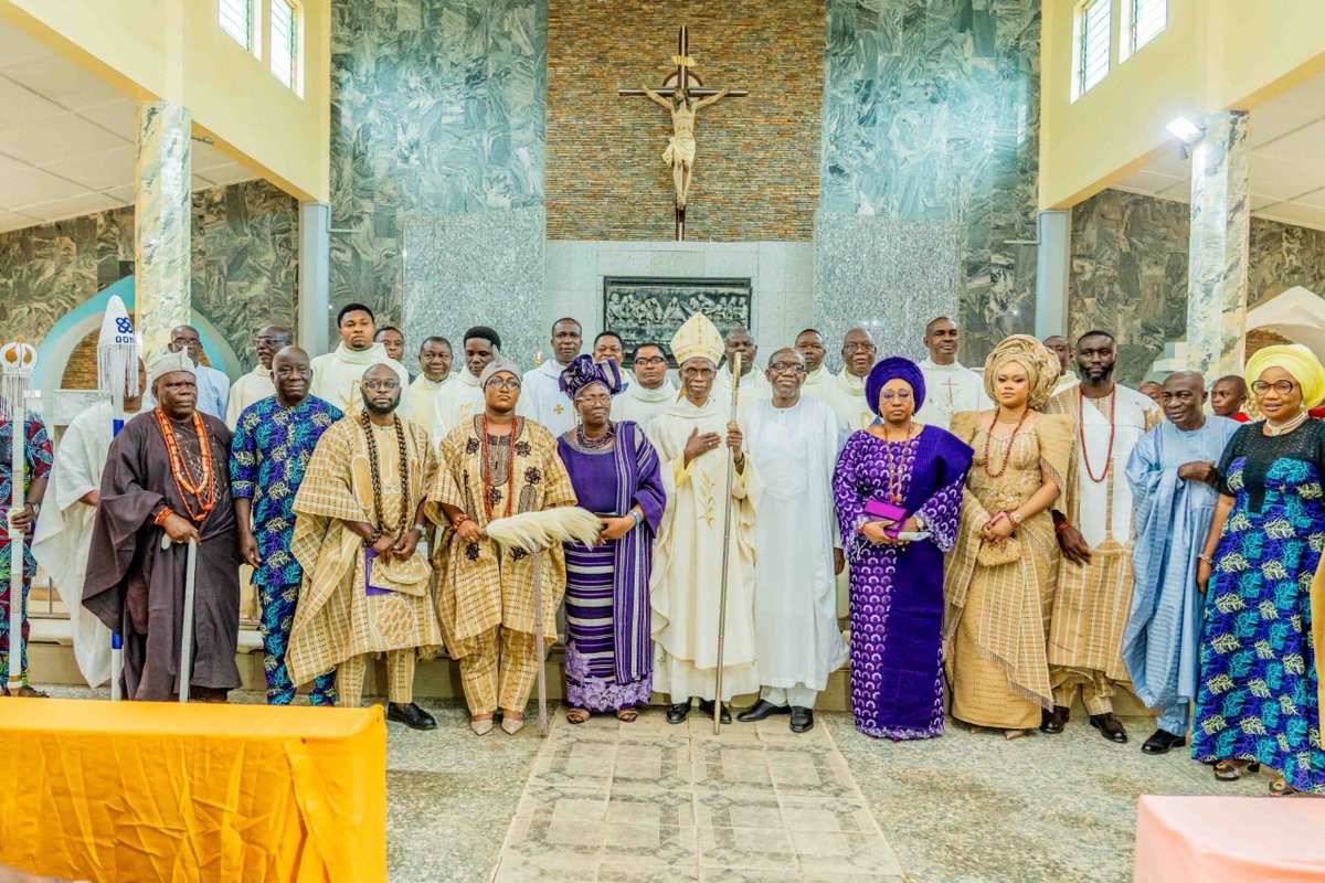 kfayemi's tweet photo. It was an honour to join the family of His Royal Majesty, Oba Adebanji Ajibade Alabi, Afuntade I, the late Alawe of Ilawe Ekiti, and the entire Ilawe Ekiti community at the Thanksgiving Mass held for the late monarch at St John’s Pro-Cathedral Catholic Church, Ilawe Ekiti, today, presided over by Most Revd Felix Femi Ajakaiye, Catholic Bishop of Ekiti Diocese.

When Plato wrote about the need for society to be governed by Philosopher-Kings in The Republic, he must have had in mind men like Oba Adebanji Ajibade Alabi, Afuntade I, the late Alawe of Ilawe Ekiti, philosophers who became Kings and governed with Solomonic wisdom and erudition.

Kabiyesi was a very impactful monarch on whose wise counsel I relied in and out of office. A brilliant mind with an unparalleled courage of conviction, his sojourn on earth made a positive impression on all those who had the privilege of meeting him.

Bisi and I continue to feel a deep sense of personal loss and sadness but remain grateful to God for Kabiyesi’s impactful life of service and sacrifice. We pray that the Good Lord comfort the family, his community, and all who suffer this irreparable loss. Amen.