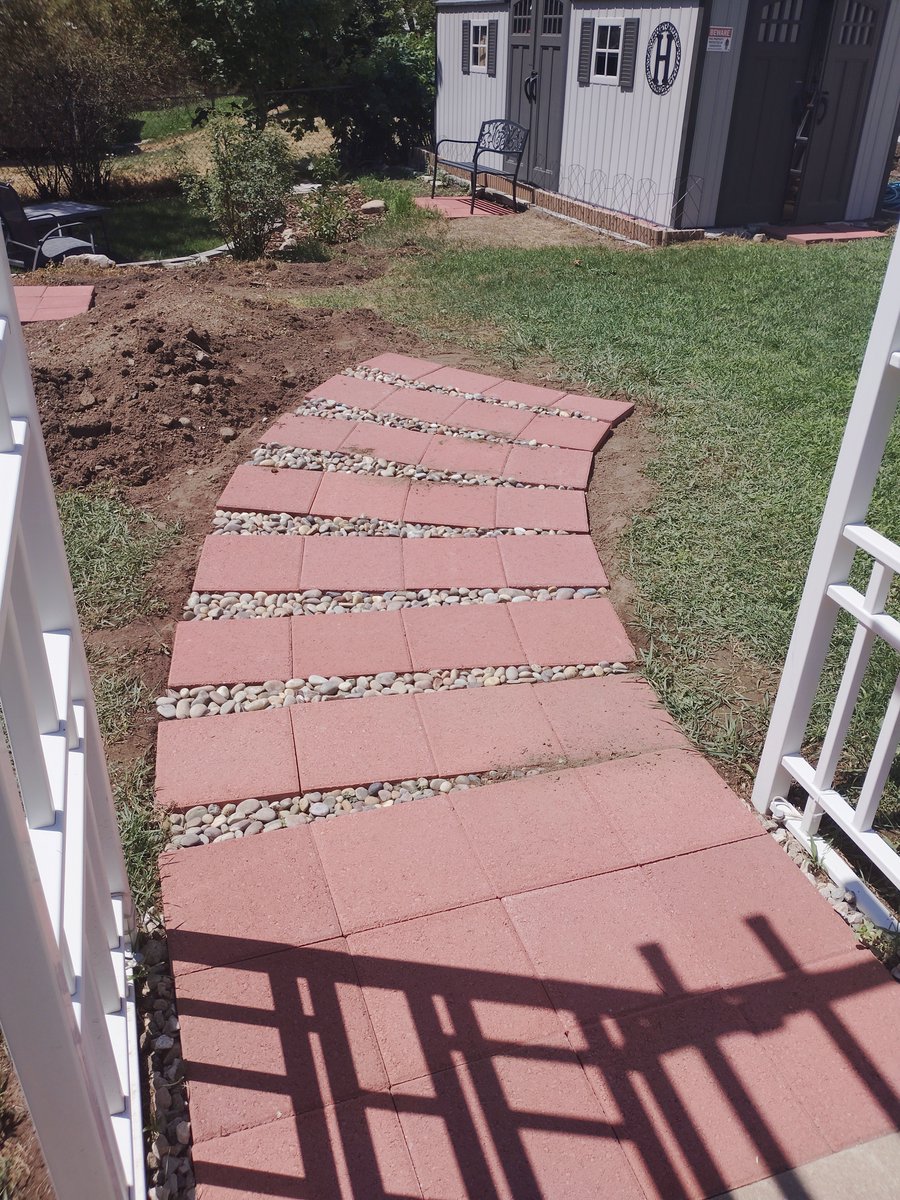 Ancient5619's tweet photo. @Cloud1a7 Gonna continue work on back walkway. https://t.co/YhnVLMIrt1