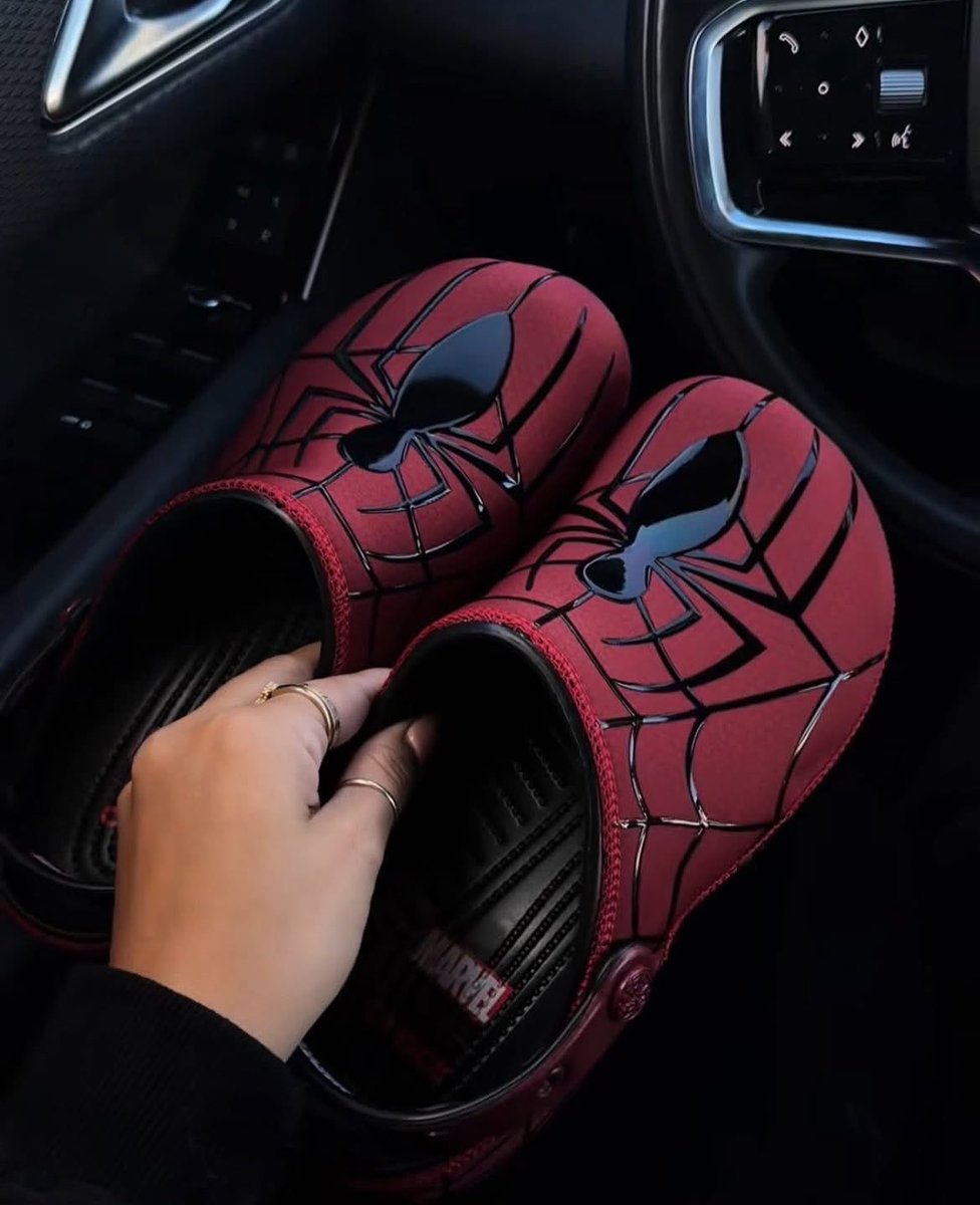 certifits's tweet photo. Spider-Man x Crocs Classic Clog 🕸️ https://t.co/TKPaPTDV9l