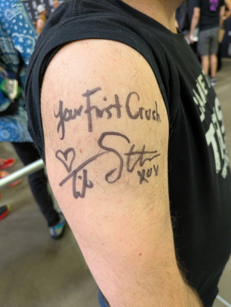 D2Jacks7986's tweet photo. @trishstratuscom 

I am so fricken happy I finally got to meet you in Minneapolis! Thank you for your time! Truly sweet Thank you Trish!

As promised..... It's done! https://t.co/M6iNwlAfci