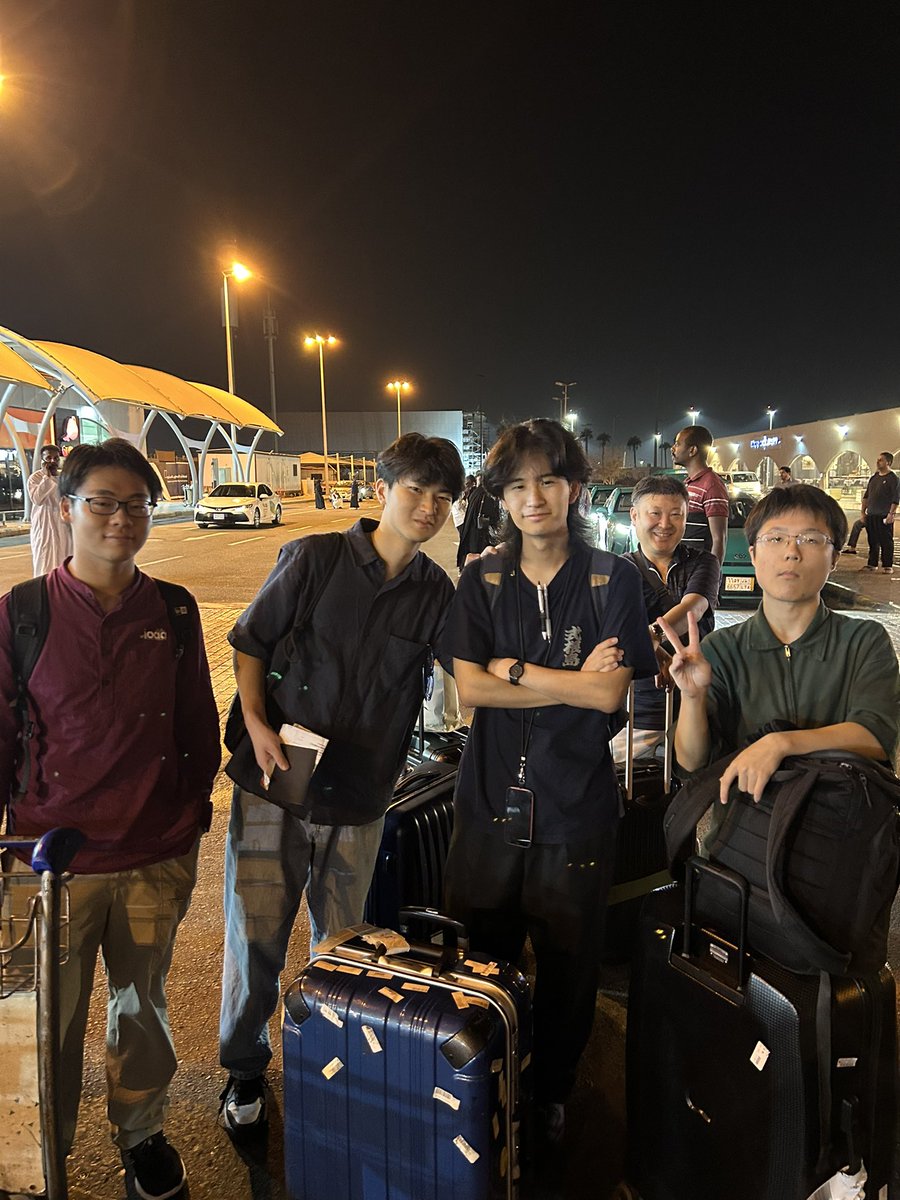 InsoJapanTeam's tweet photo. サウジ到着しました🛬

#国際原子力科学オリンピック #日本代表 #高校生 #INSO #INSO2026 #TeamJapn #NuclearOlympiad https://t.co/Phh0GWqFWg