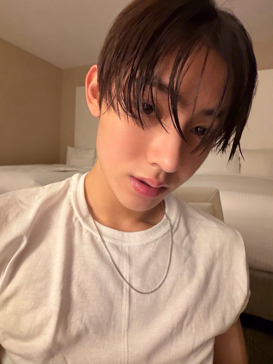 alivefgh's tweet photo. @twwinklesh_oem SEONGHYEON SETS STAGE ABLAZE

#SEONGHYEONrocksLolla
#CORTIS_Lollapalooza 
#SEONGHYEON #성현 https://t.co/ic7AHMS2Kc