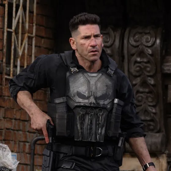 DiscussingFilm's tweet photo. Jon Bernthal says what he'd like to see happen with The Punisher in the future.

“I want to see how Frank can serve. I want to see how Frank can honor the dead, how Frank can honor the people that he lost by serving, not just by avenging.”

(Source: @RottenTomatoes) https://t.co/DaxgwLpR2s