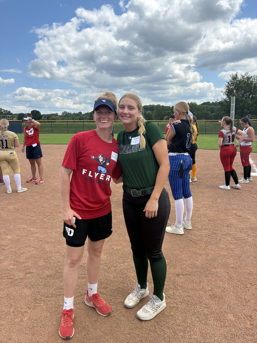 lyons_clara10's tweet photo. Had a fun time with @FlyerSoftball on Wensday! I really enjoyed how everything was so fast paced! Thank you to Coach Clark, Coach Buffenbarger, Coach Greenfield and Coach Banks for a great experience! 
@Coach_McNulty @CoachHarbecke87 @CoachThijs @SilverHawkSball https://t.co/SYLxBkKiUZ
