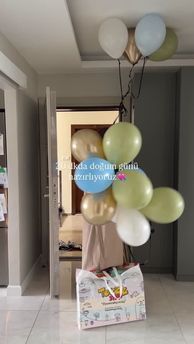 MilagroMonrsab's tweet photo. Galerimdesin ve son 10 günüme bakıyorsun🥺 bu postla yaşam belirtisi vermiş olayım ve artık aranıza döneyim🥺 https://t.co/2PT3pjDtCz