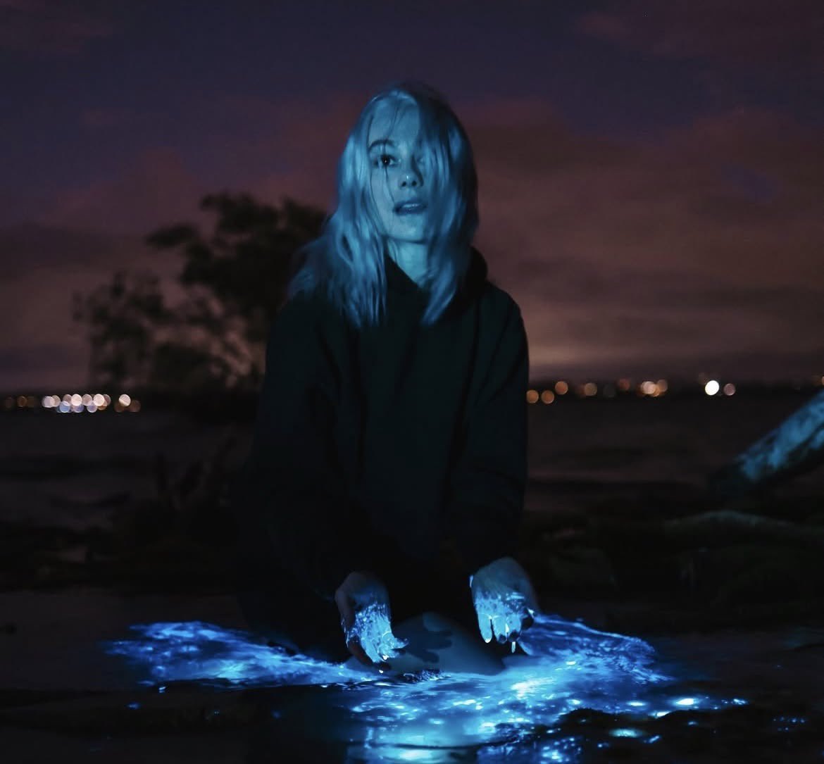 elostboys's tweet photo. HAPPY PHOEBE MONTH!!!
12 days until lost weekend 🛸⚔️👽 https://t.co/fp6rvkqtg0
