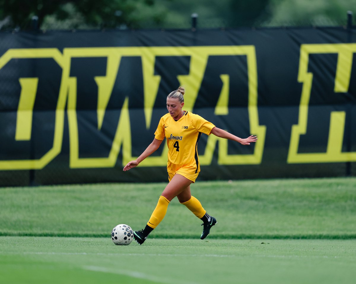 HawkeyeSoccer's tweet photo. Black vs. Gold Scrimmage ☑️ https://t.co/K0uRzqmoCA