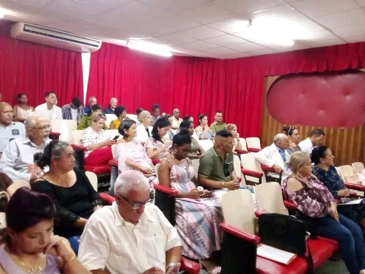 Dra_SandraR's tweet photo. Se desarrolló la jornada científica y el Forum de ciencia y técnica del Centro Provincial de Higiene Epidemiología y Microbiología con una excelente participación y profundos debates.
#PinardelRío 
#CubaPorLaVida https://t.co/IslJVHi5GN