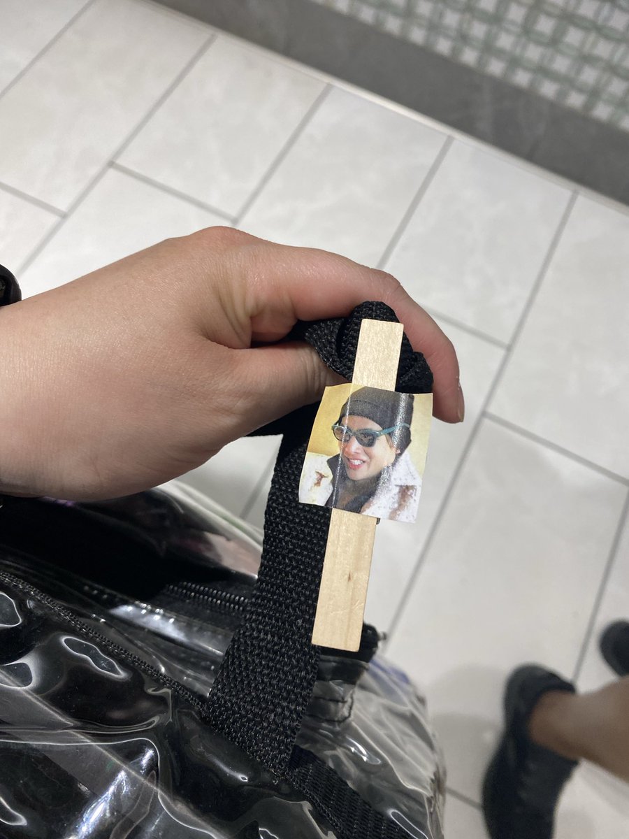 deboRAWRS's tweet photo. I just got pinned while waiting for the restroom. 😂

#BTS_ARİRANG #BTSMETLIFE https://t.co/1xzmJvCx7S