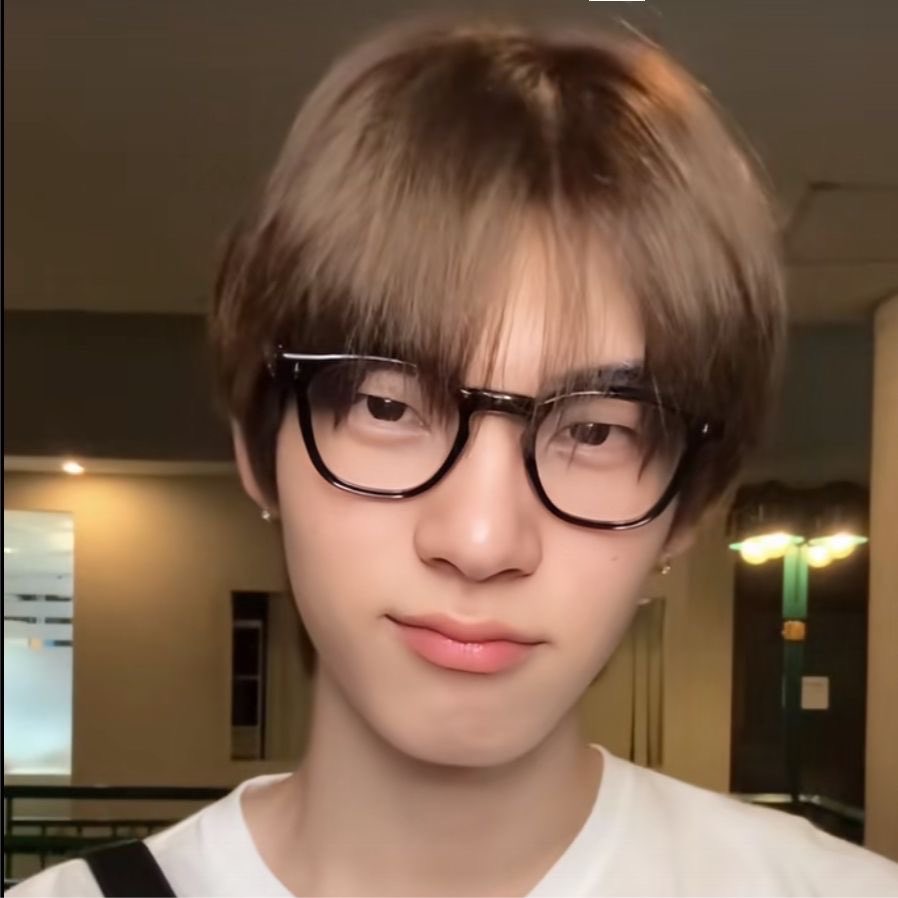 bibbiimn0r's tweet photo. สมแล้วที่เป็นพี่น้องกัน https://t.co/pttkRkZySW