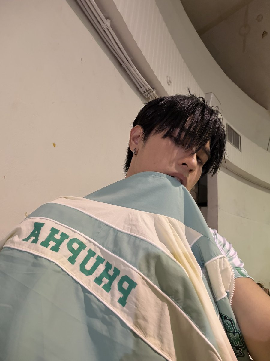 phuuulix's tweet photo. หนุกไหมคั้บทุกคน ภูสนุกมากกก แอบเอารูปมาฝาก ไว้มาเล่นด้วยกันอีกนะคั้บมีโอกาสอยากทำอะไรให้ทุกคนได้ดูเยอะๆเลย ละนี่ก็เป็นครั้งแรกที่ได้ยิงธรูให้ทุกคนได้ดูแอบหวั่น แต่ก็ได้อยู่ อยากได้โชว์ได้เล่นกีฬาให้ทุกๆคนดูเยอะกว่านี้มากๆ ไม่ค่อยได้ลงกีฬาเพราะว่าด้วยสุขภาพภูช่วงนี้มะไหวค้าบ ไว้รอบหน้าจะเล่นให้ทุกๆคนได้ดูเยอะเลยนะคั้บ 🫶🏻😘

#DMDSportsDay2026 
#phuphasrp