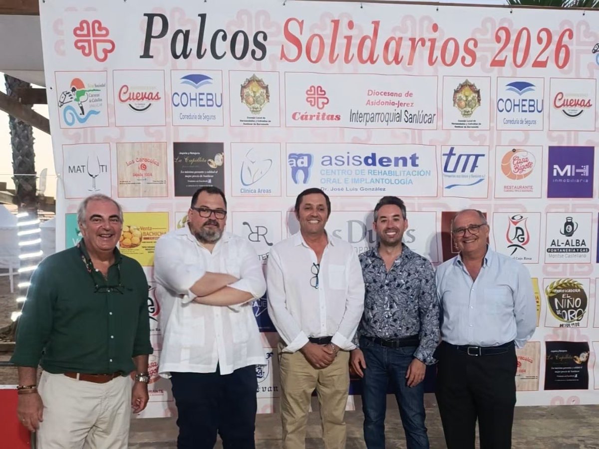 AytoSanlucar's tweet photo. 🫶Palcos Solidarios de Cáritas en el recinto de llegada de la Real Sociedad de Carreras de Caballos de Sanlúcar 📍 Las Piletas

🗣Los tenientes de alcaldesa David González y Miguel Ángel Casal🤝

#Sanlúcar #CiudadAmable #Solidaridad

https://t.co/MHm1vDN27n https://t.co/pAAHJKIwSK