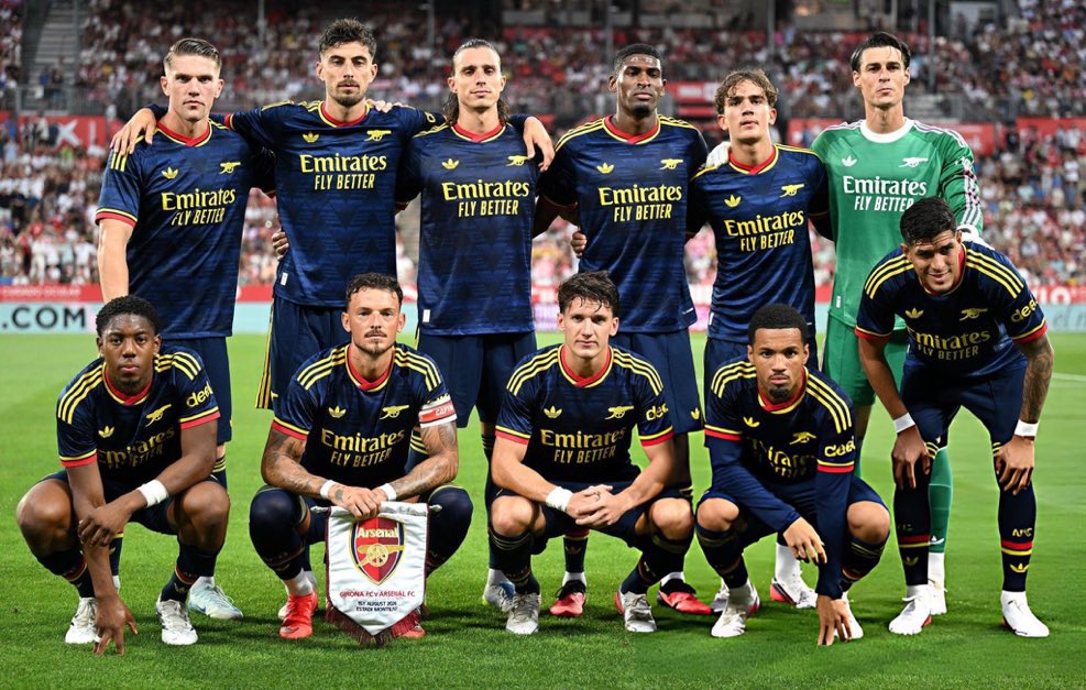 GUNNERNUMBER13's tweet photo. จบเกม Girona 1-4Arsenal
เกมนี้แม้จะเป็นเกมที่ไม่ยาก ไม่อยากอวยมาก(เพราะเดี๋ยวมีมาพูดกันอีกว่า ก็บอลอุ่นเครื่อง😂)

เอาเป็นว่า ดีเกินคาดหน่อย เพราะเวลาหลังจากปิดซีซั่นแล้วกลับมาเล่นกัน มักจะเครื่องเดินช้าๆ แต่หนดีดูดีเลยทีเดียว ในแผงเกมรุกและรับ ไฮไลท์ก็คงเป็นตัวรุกฝั่งซ้ายอย่าง Tzolis ที่ค่อนข้างว้าวเลยวันนี้ นอกจากยิงไป1ประตู แล้วยังมีลูกครอสที่หวังผลได้เลย มีส่วนร่วมกับเพื่อนเยอะ กลมกลืนดี อาจจะมีบางจังหวะติดเกรงใจไปนิด แต่คืดว่าเป็นเรื่องธรรมดาของนักเตะใหม่ 

ปล.ชมน้องแมกซ์มากๆ เล้นดีเกินอายุจริงๆ

รอชมเกมถัดไปกับ เรอัล เบติสครับ คืนวันพุธที่จะถึงนี้