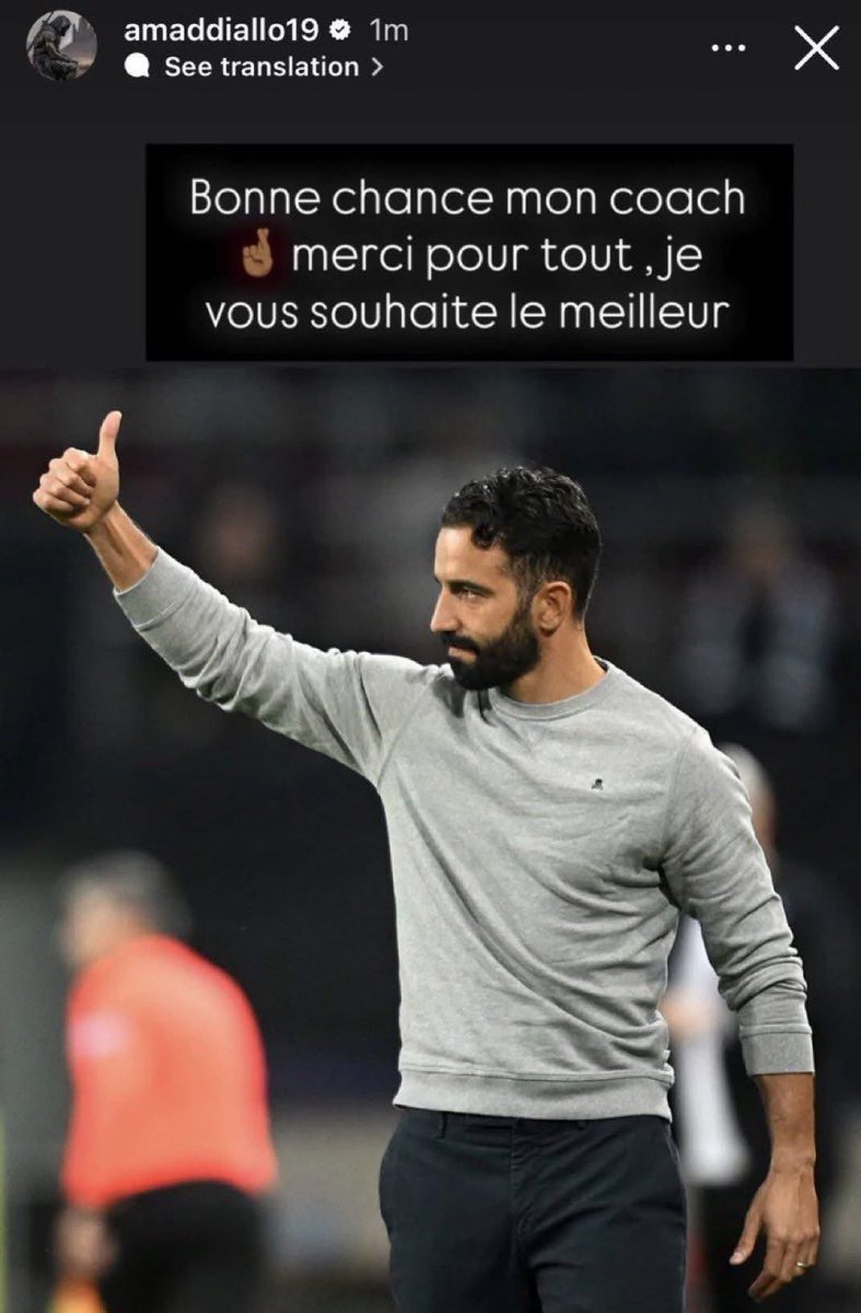 Selephanto's tweet photo. Amad Diallo après le limogeage de Ruben Amorim, son ancien entraîneur à Manchester United. 📲

L’international ivoirien n’a toujours pas remercié publiquement Emerse Faé, comme plusieurs de ses coéquipiers. ❌ https://t.co/jYJrNrgT0g