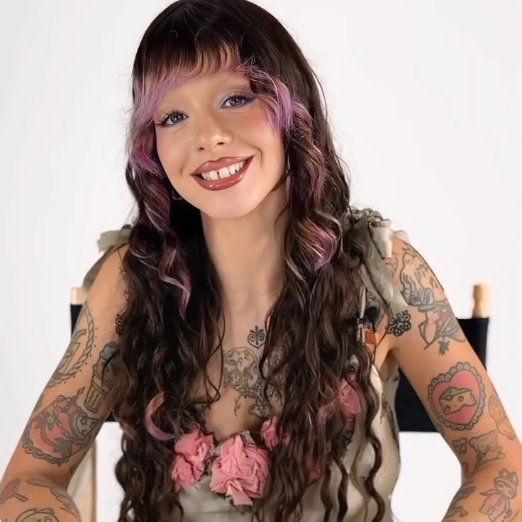 vanessatanked's tweet photo. Melanie Martinez when asked about d4vd in an unreleased interview, she said “his music is really special to her” she also said “separate the art from the artist”. https://t.co/hnurqchS30