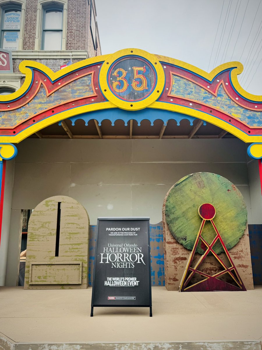 hauntscene_mel's tweet photo. It’s HHN month! 
@HorrorNightsORL 
#HHN35 https://t.co/CGalXMToHw