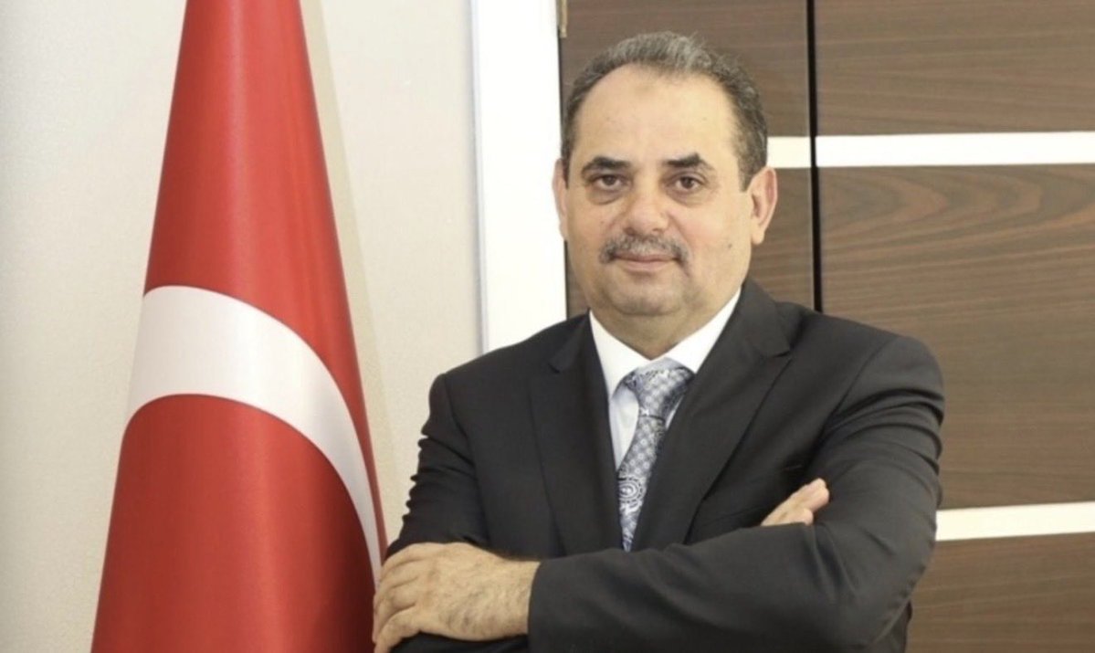 OkanAytaas's tweet photo. Soldaki Hak-İş’e bağlı Özçelik-İş’in sendika başkanı Yunus Değirmenci.. iddalara göre maaşı 1 Milyon 58 bin TL

Sağdaki Türkiye Cumhuriyeti Cumhurbaşkanı.. maaşı 354.497 TL'dir

Peki soru şu ki, İşçinin hakkını savunduğunu iddia eden bu sendikaları kim denetliyor?

@csgbakanligi https://t.co/L7U4z9pBcg
