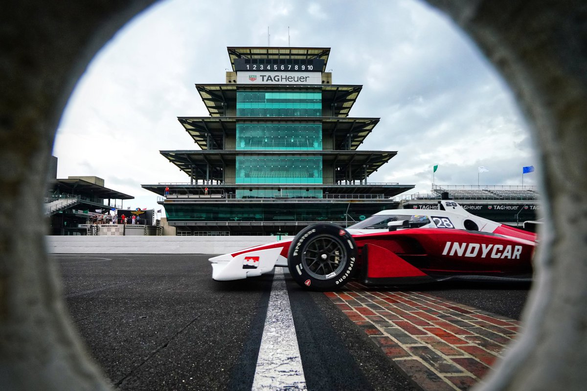 KevinDMotors's tweet photo. IR28 testing done for the day. Approximately 50 minutes of running complete, with Rossi driving all afternoon.
A few on track pics of the future of IndyCar.
#IndyCar #IR28 https://t.co/XE5L3gzWTI