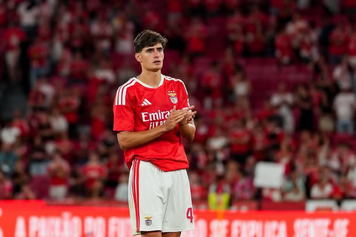 dexteritee's tweet photo. Manchester United were interested in Antonio Silva last summer from Benfica. They quoted €100m. Today, one year later, he is going to Bournemouth for just £21.4m. When we say United tax, this is exactly what we mean. https://t.co/tgOZz10OBg
